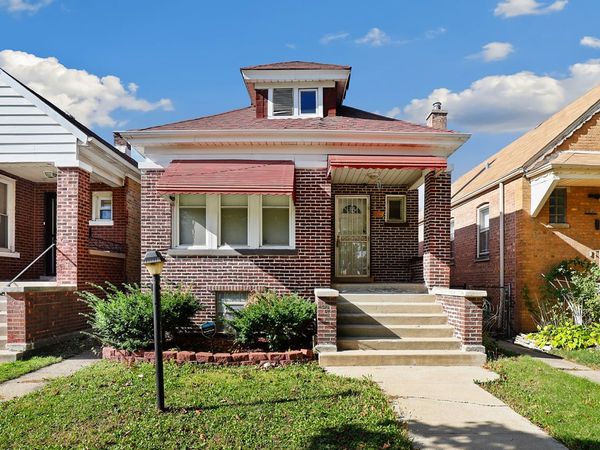 8810 S Racine Avenue , Chicago, IL 60620