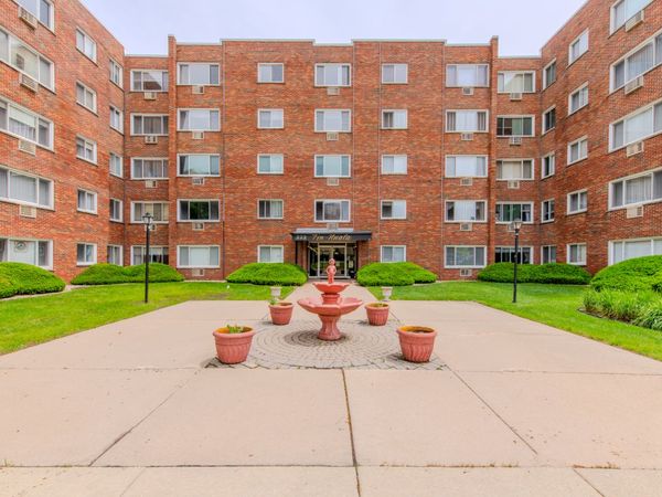 222 Madison Street , Unit 210, Joliet, IL 60435