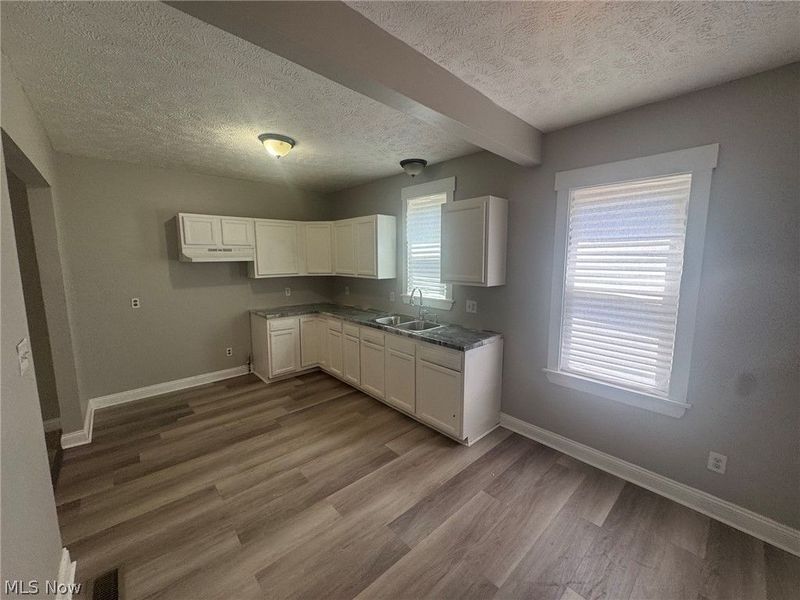 9710 Easton Avenue, Cleveland, OH 44104 Photo 7