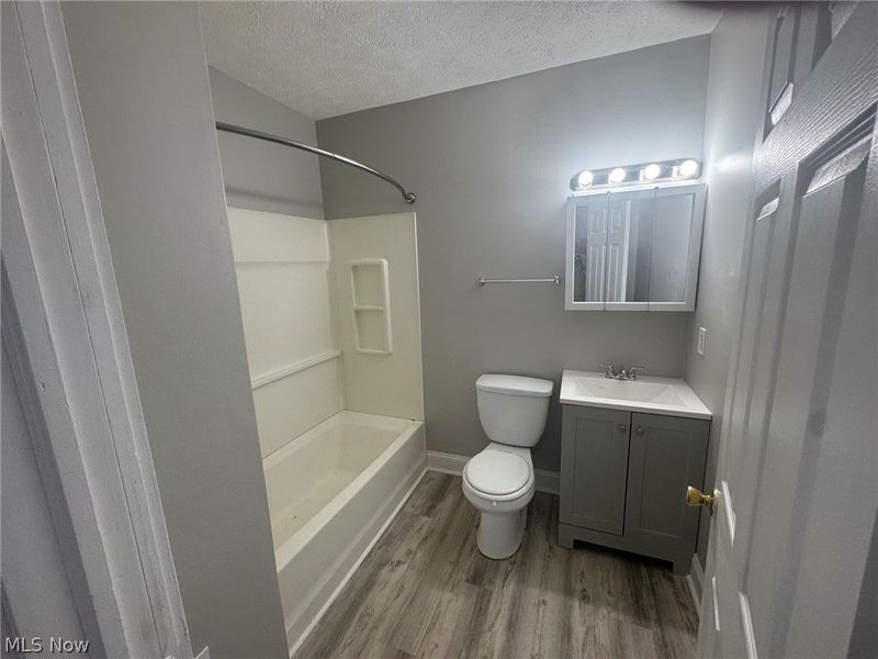 9710 Easton Avenue, Cleveland, OH 44104 Photo 8