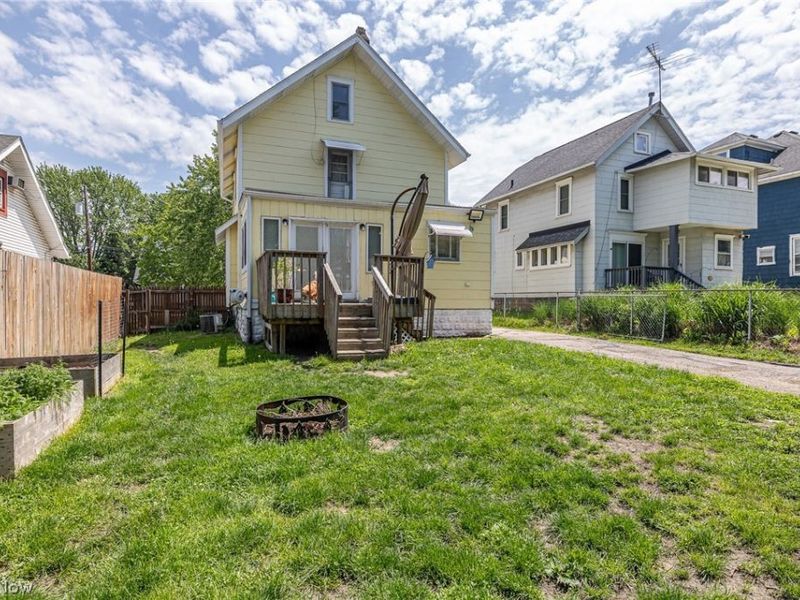 2332 17th Street SW, Akron, OH 44314 Photo 8
