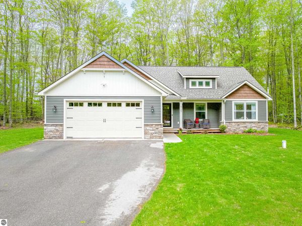5185 Jacks Trail, Traverse City, MI 49684