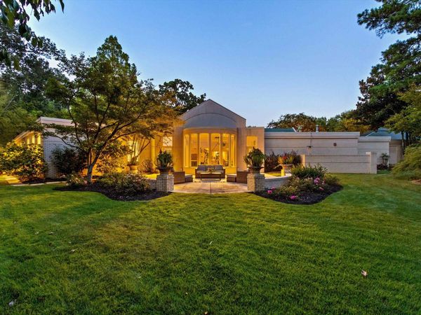 333 WINTER OAK LN, Memphis, TN 38120