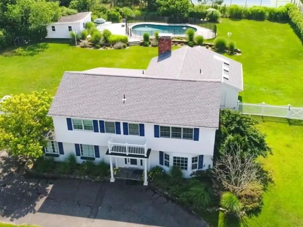 250 Oneck Lane , Westhampton, NY 11978