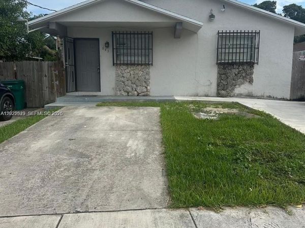 645 NW 2nd St , Florida City, FL 33034