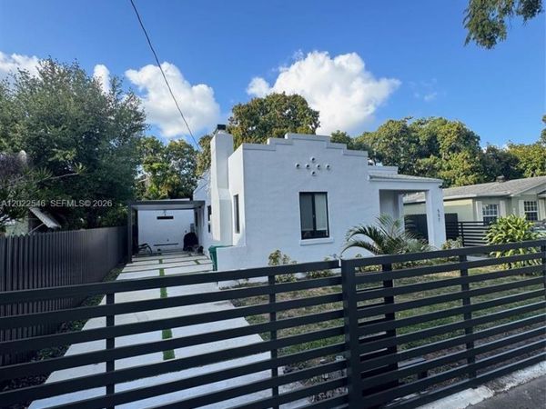 557 NW 44st , Unit front, Miami, FL 33127