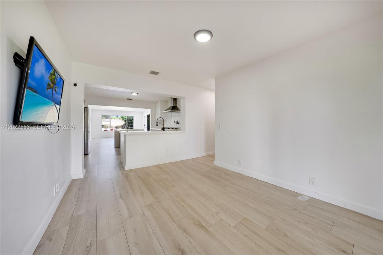 716 SW 5th Ave , Hallandale Beach, FL 33009 Photo