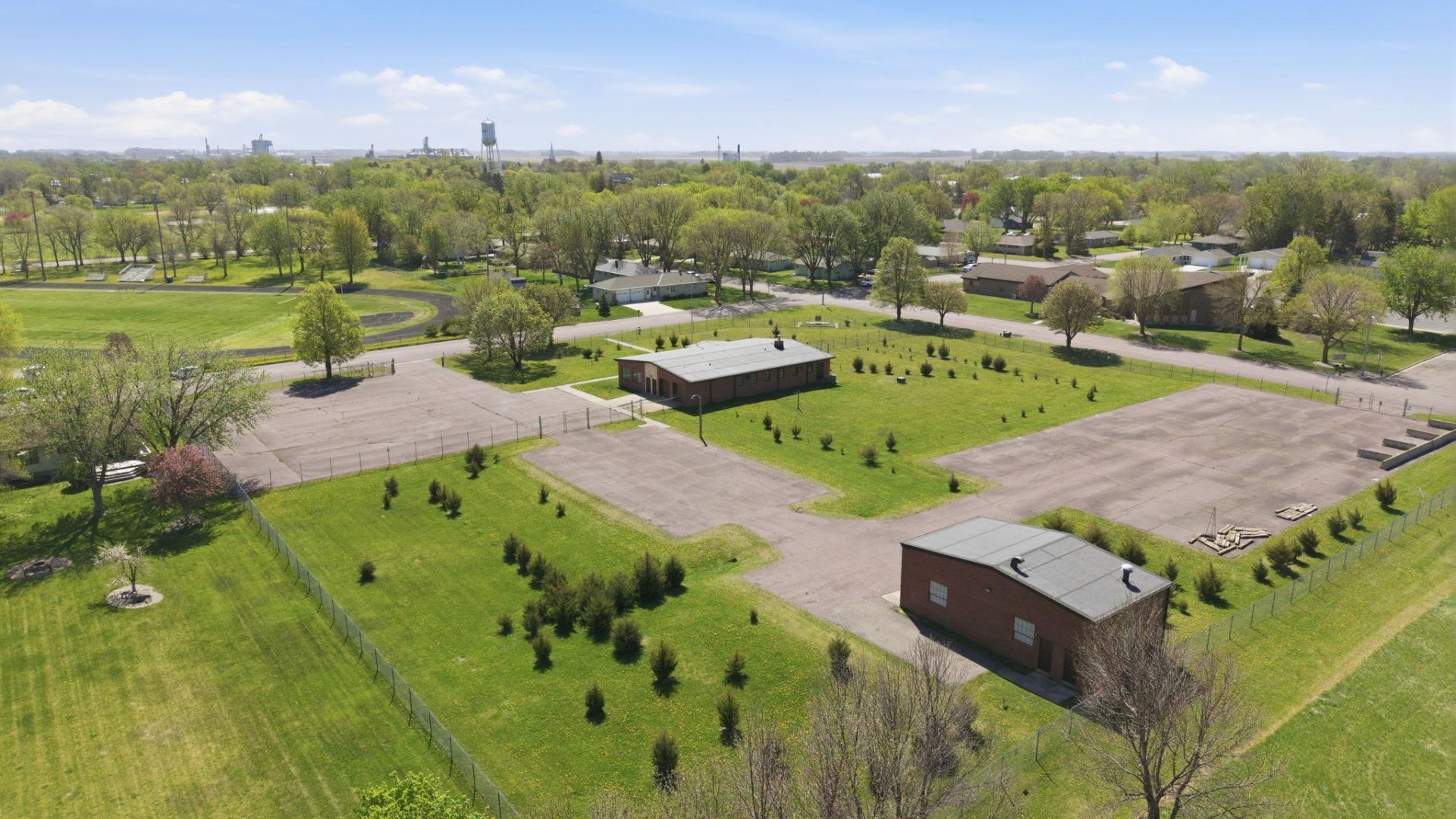 612 N Brown Street, Winthrop, MN 55396