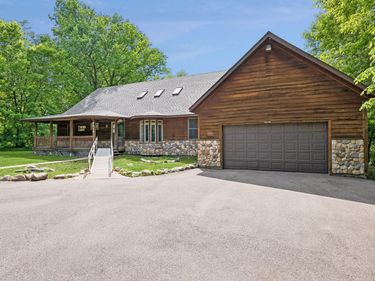 9934 Maple Avenue, Bloomington, MN 55431