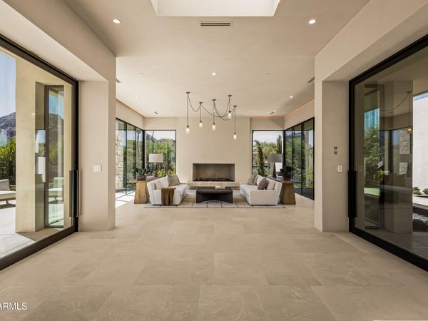 4510 E MADEROS DEL CUENTA Drive, Paradise Valley, AZ 85253