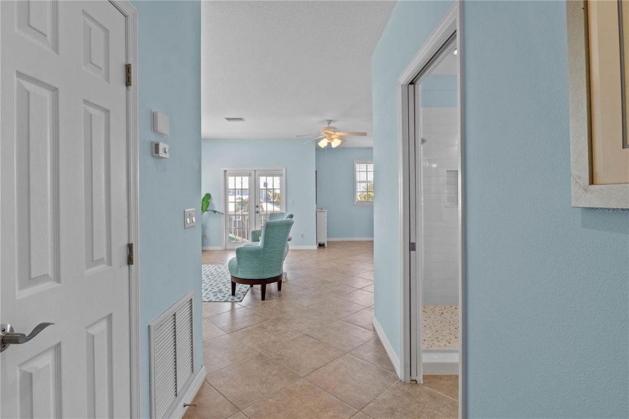 7005 Holmes Boulevard, Holmes Beach, FL 34217 Photo