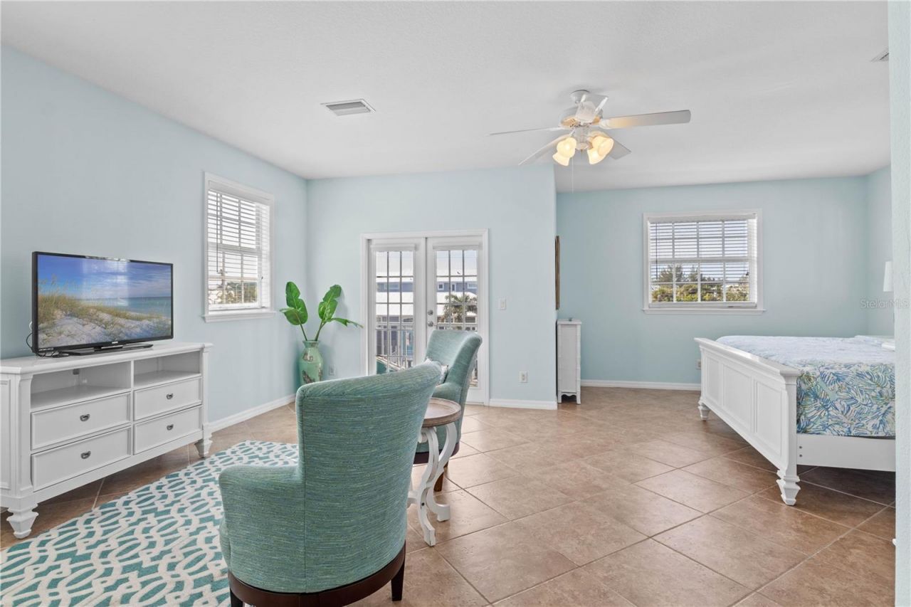 7005 Holmes Boulevard, Holmes Beach, FL 34217 Photo