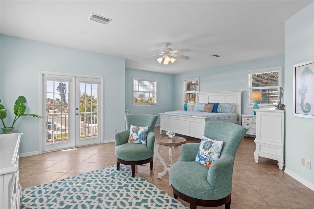 7005 Holmes Boulevard, Holmes Beach, FL 34217 Photo
