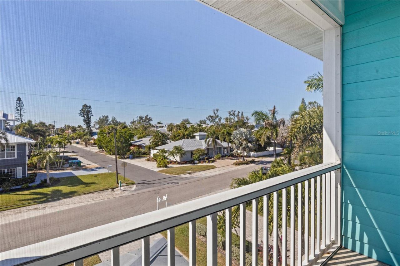 7005 Holmes Boulevard, Holmes Beach, FL 34217 Photo