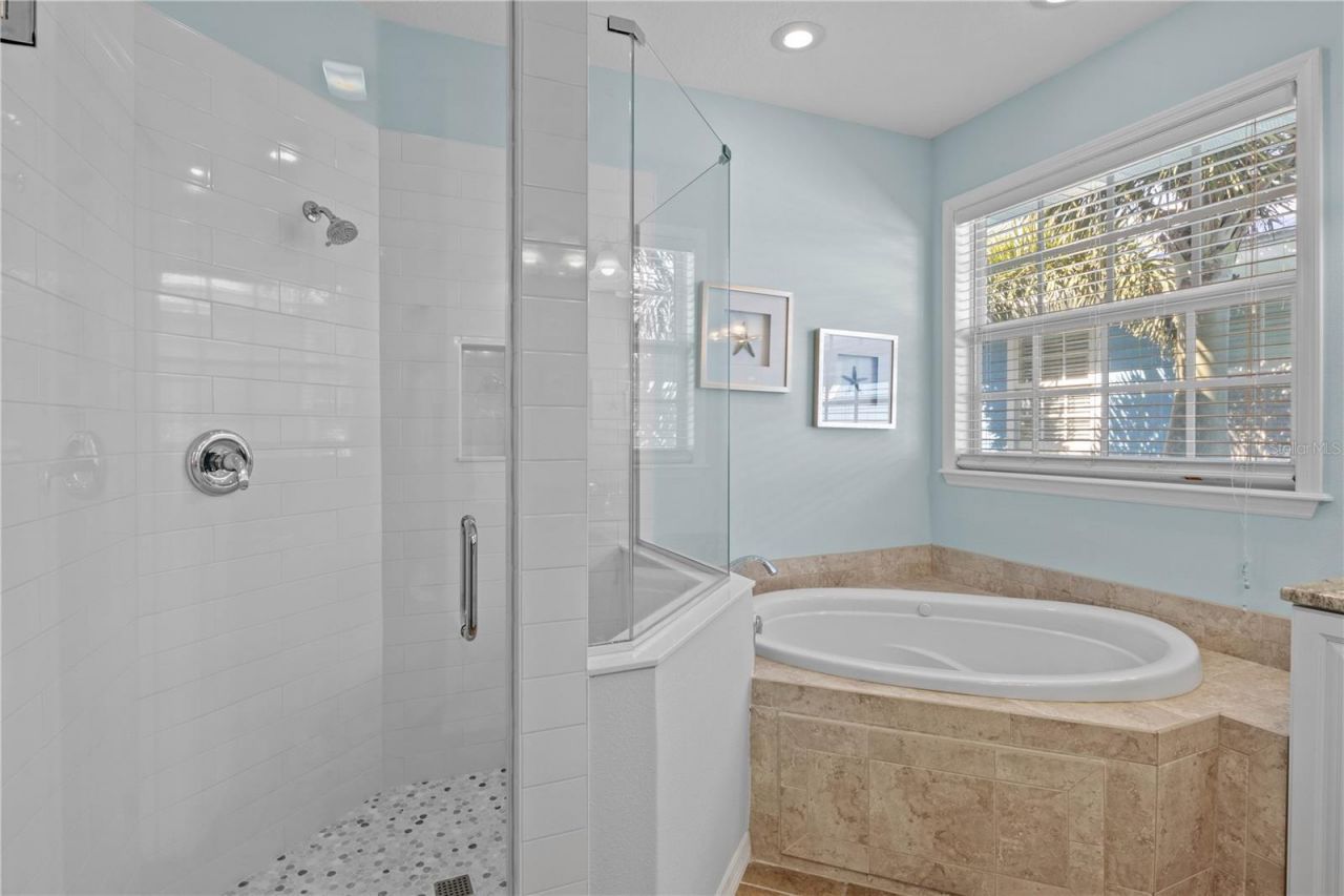 7005 Holmes Boulevard, Holmes Beach, FL 34217 Photo