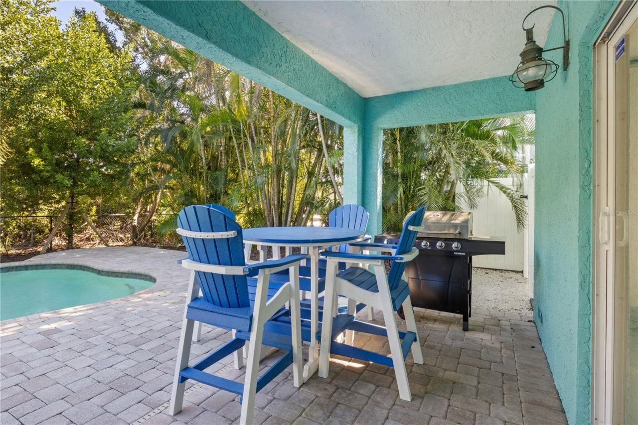 7005 Holmes Boulevard, Holmes Beach, FL 34217 Photo