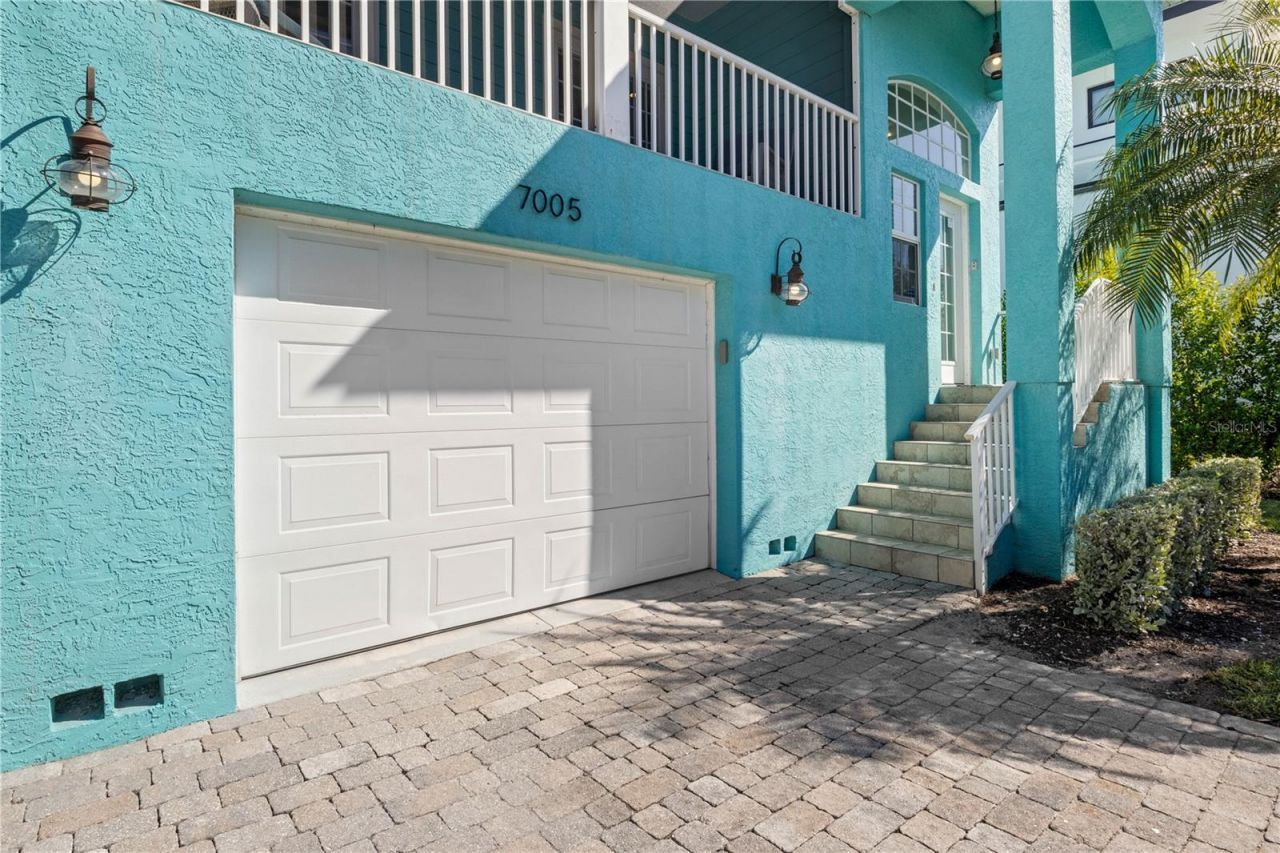7005 Holmes Boulevard, Holmes Beach, FL 34217 Photo