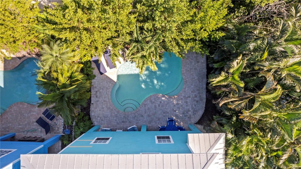7005 Holmes Boulevard, Holmes Beach, FL 34217 Photo