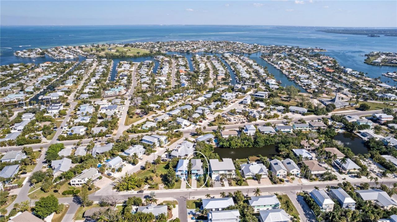 7005 Holmes Boulevard, Holmes Beach, FL 34217 Photo