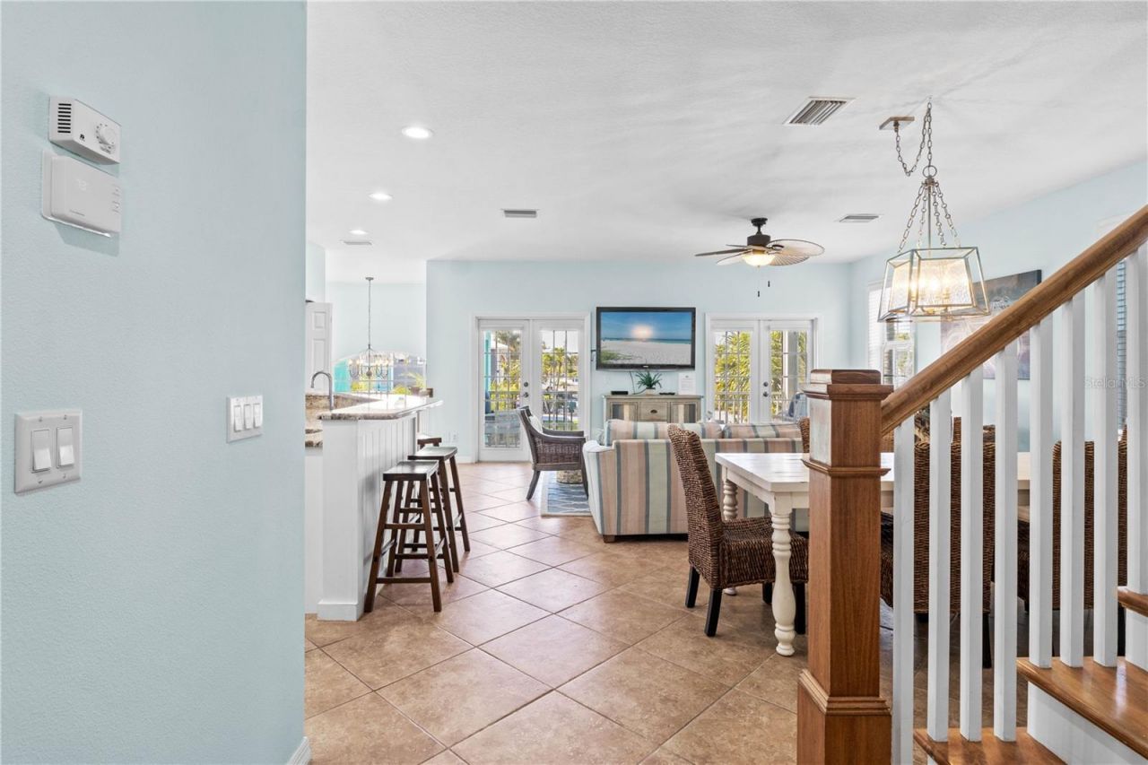 7005 Holmes Boulevard, Holmes Beach, FL 34217 Photo