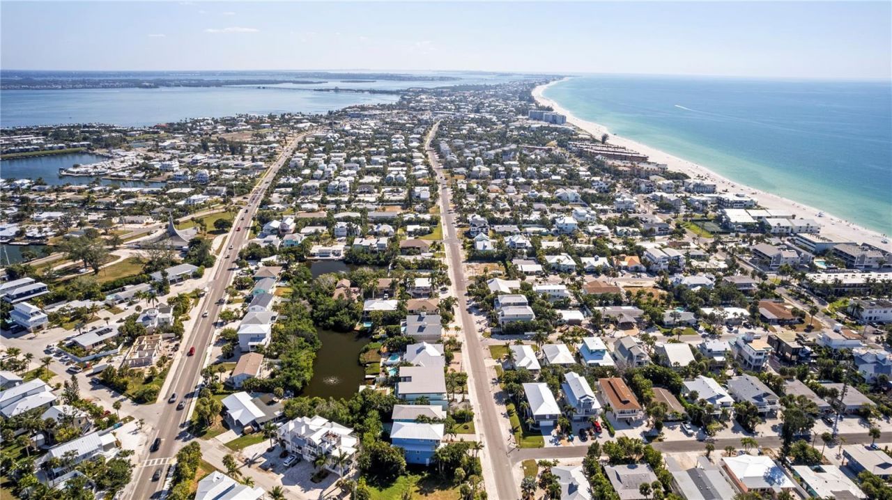 7005 Holmes Boulevard, Holmes Beach, FL 34217 Photo