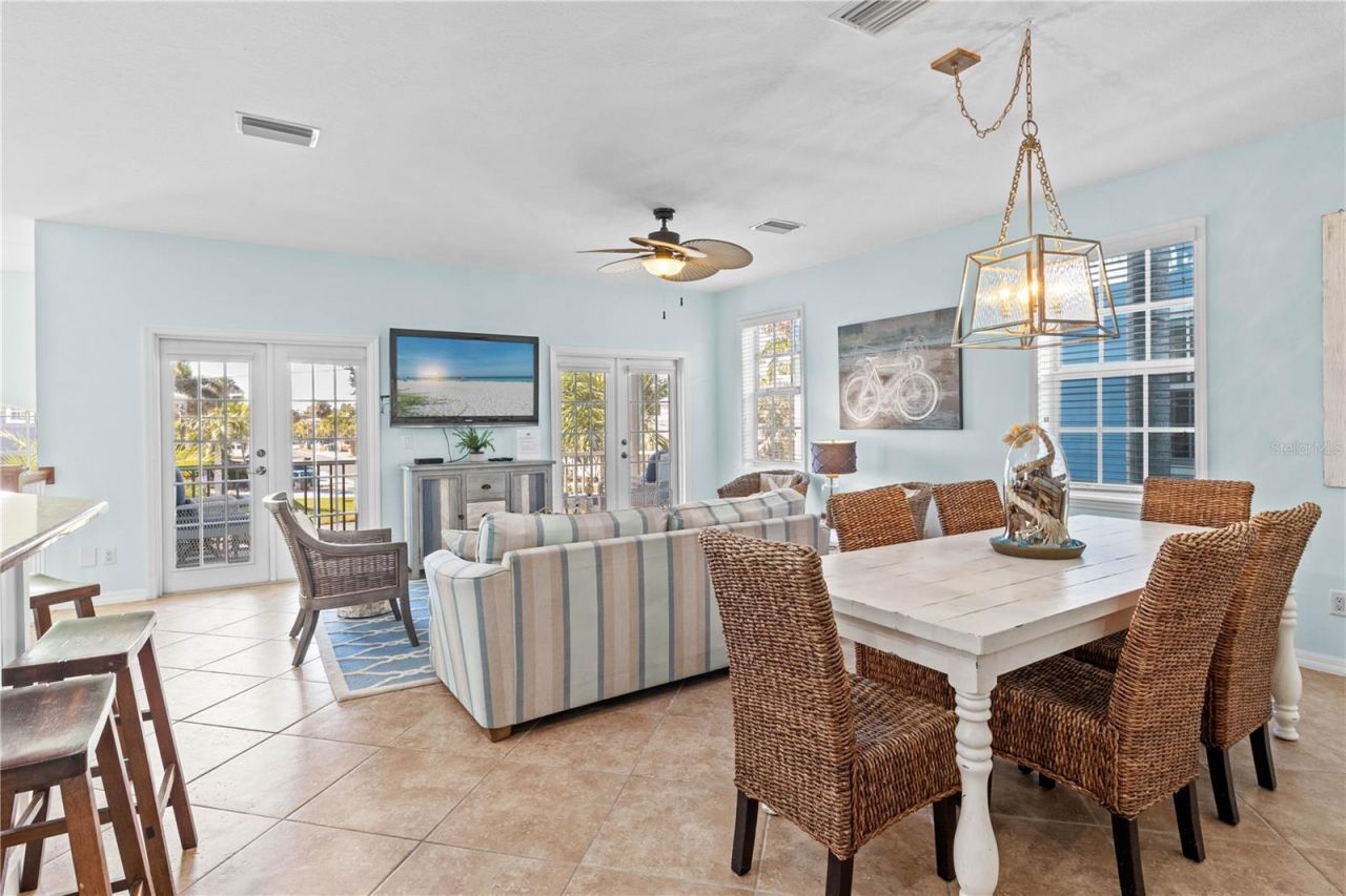 7005 Holmes Boulevard, Holmes Beach, FL 34217 Photo