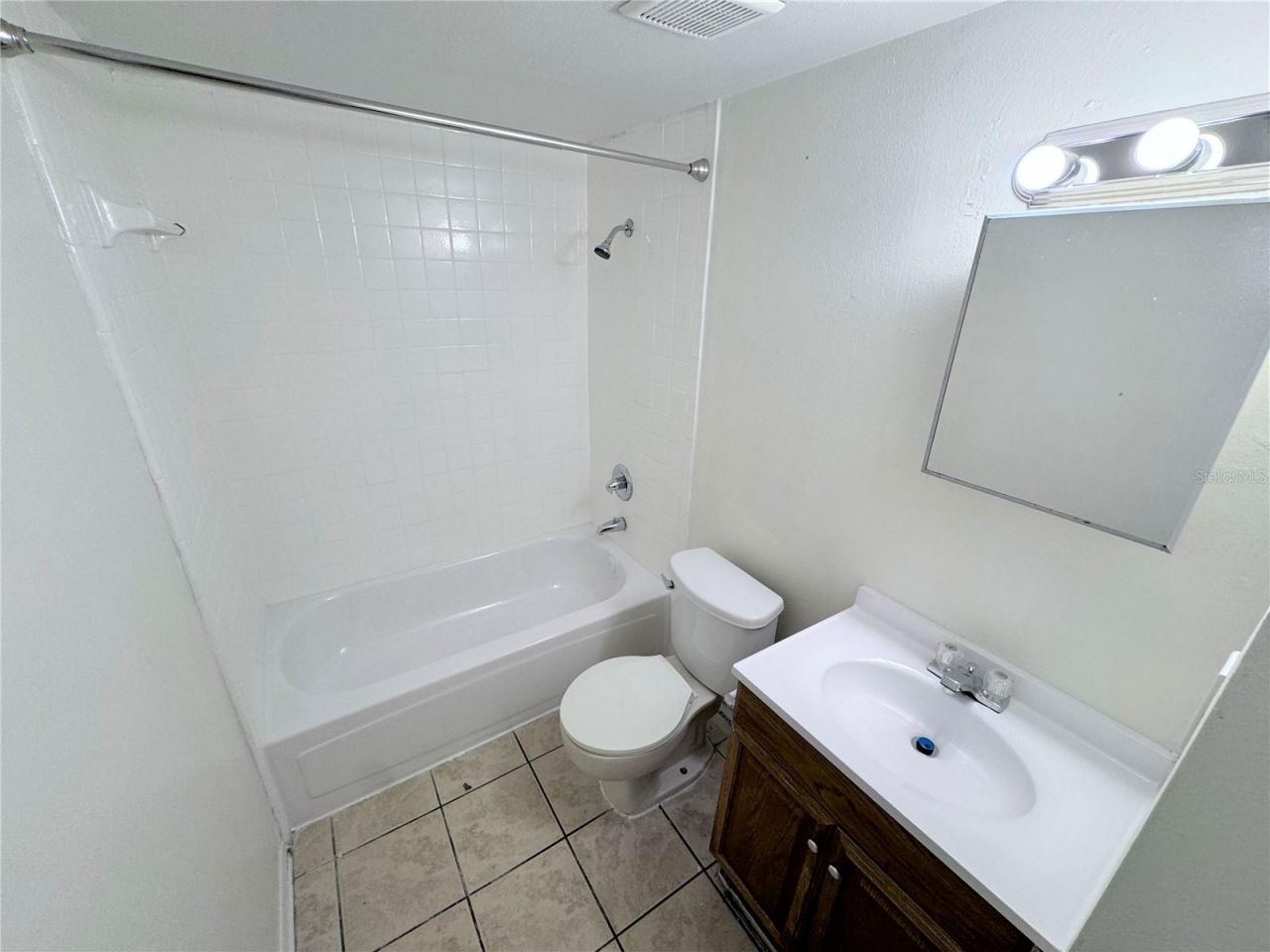 7177 E Bank Drive , Unit 102, Tampa, FL 33617 Photo