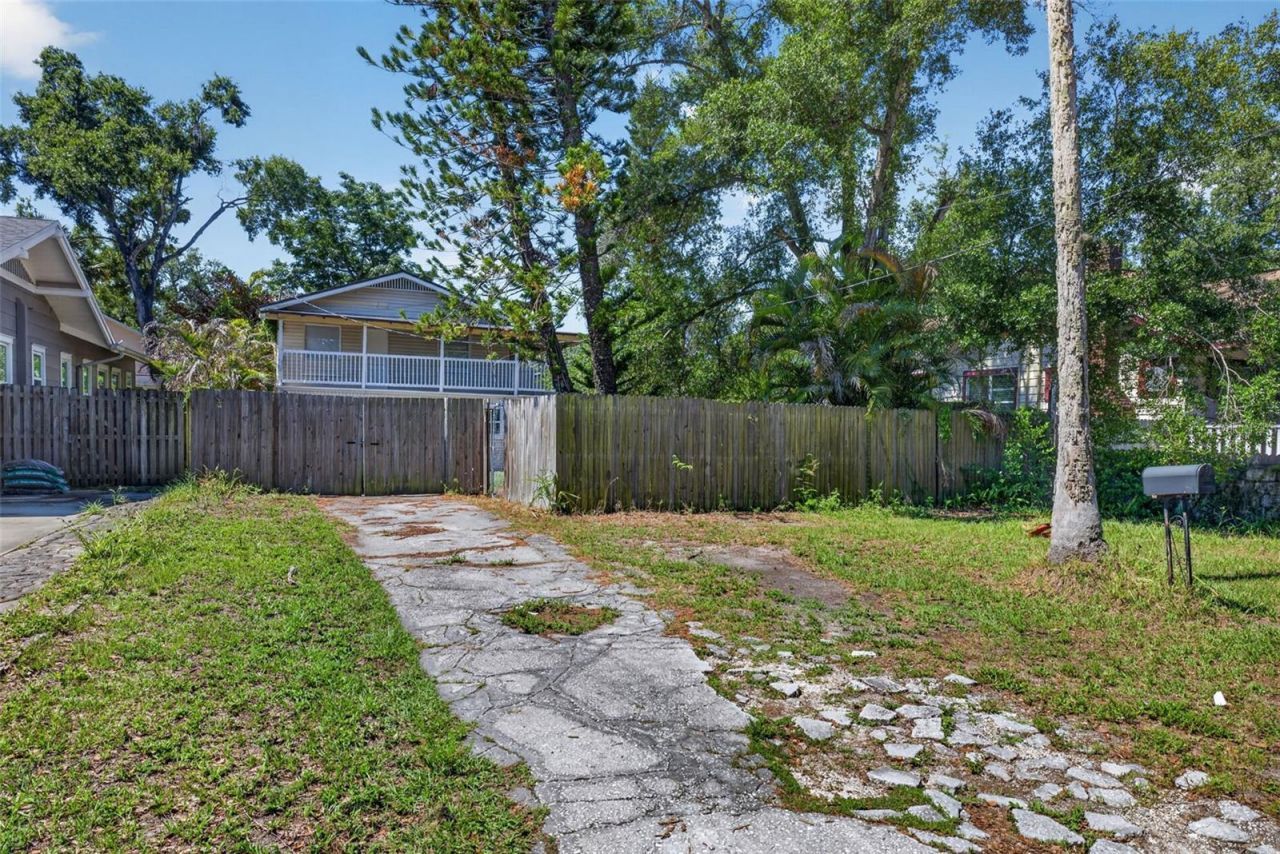 114 W Wilder Avenue, Tampa, FL 33603 Photo