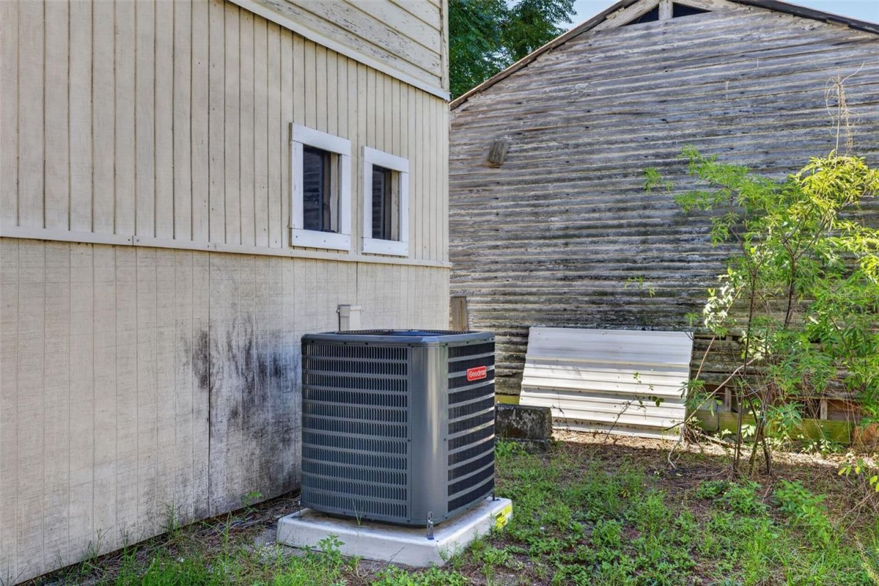 114 W Wilder Avenue, Tampa, FL 33603 Photo