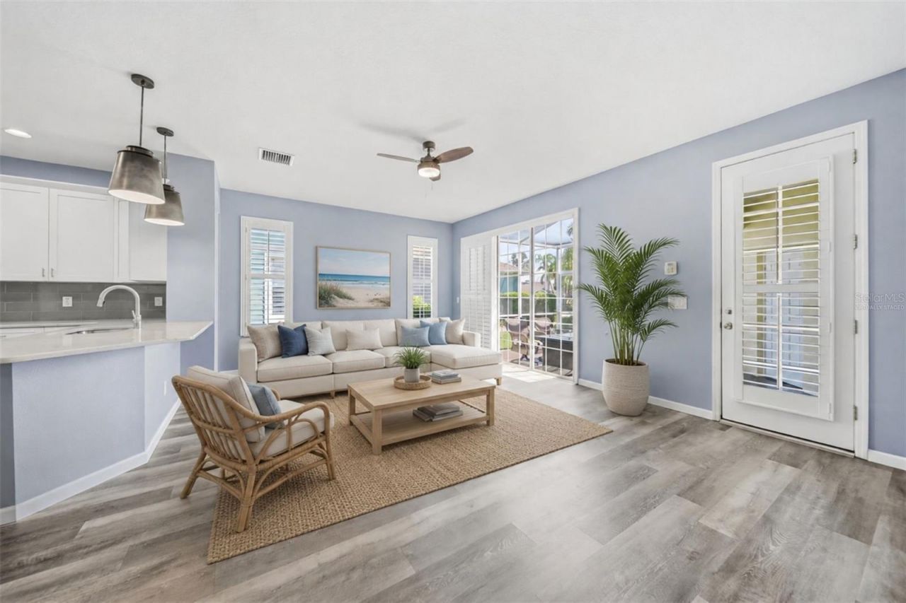 5610 Golden Isles Drive , Apollo Beach, FL 33572 Photo