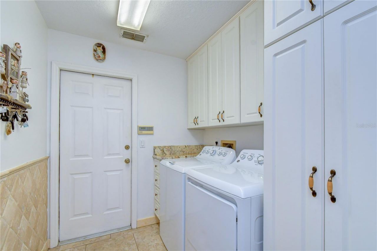 3810 Turkey Oak Drive , Valrico, FL 33596 Photo