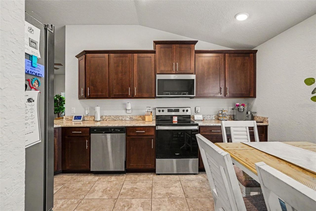 284 Citrus Pointe Drive, Haines City, FL 33844 Photo