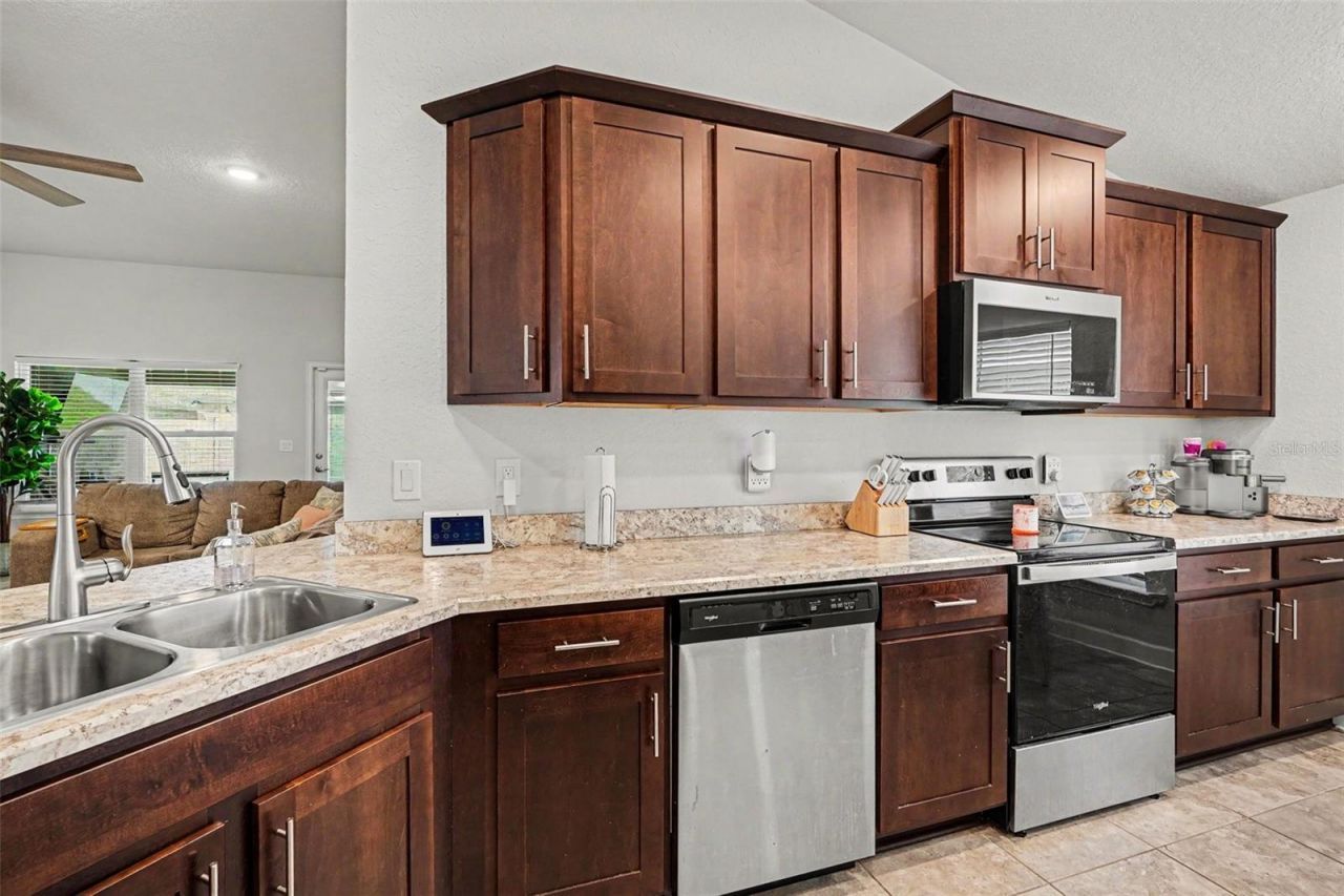 284 Citrus Pointe Drive, Haines City, FL 33844 Photo