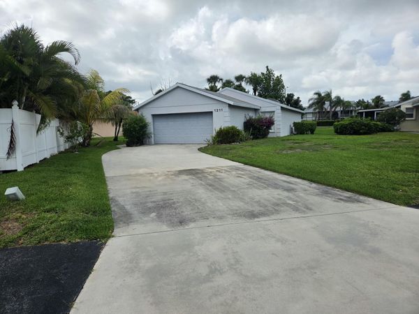 1211 Pine Sage Circle, West Palm Beach, FL 33409
