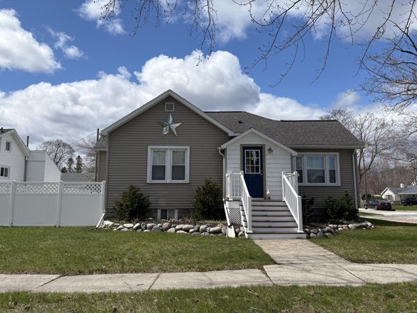 230 West Lincoln Street, Alpena, MI 49707