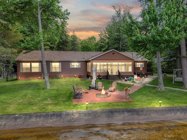 1825 1st Street, St. Helen, MI 48656