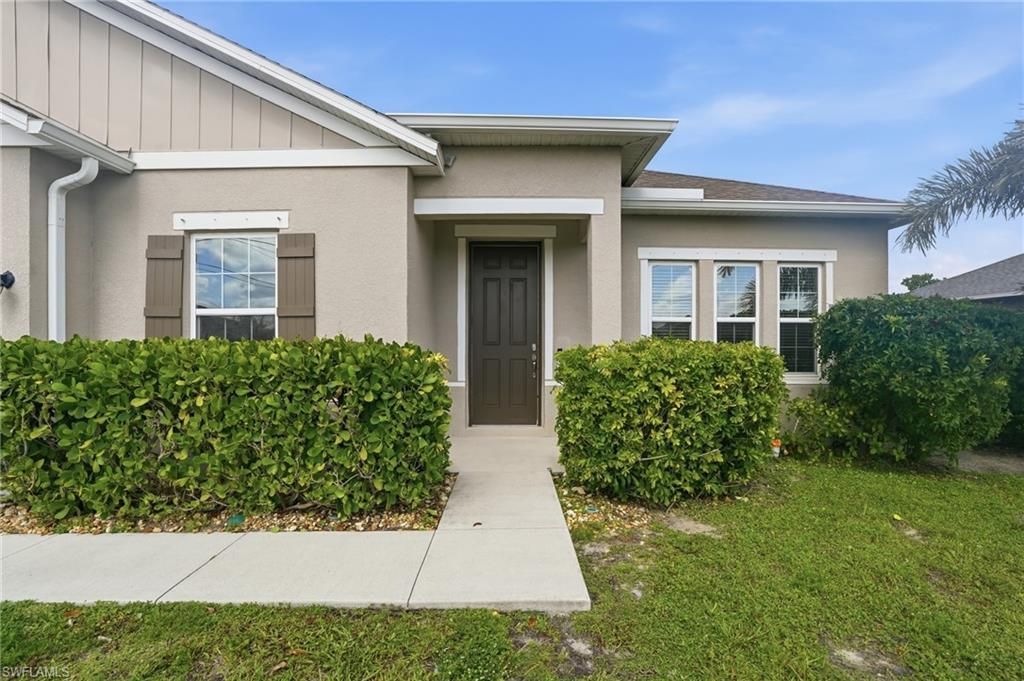 12 SW 22nd Ave, Cape Coral, FL 33991 Photo