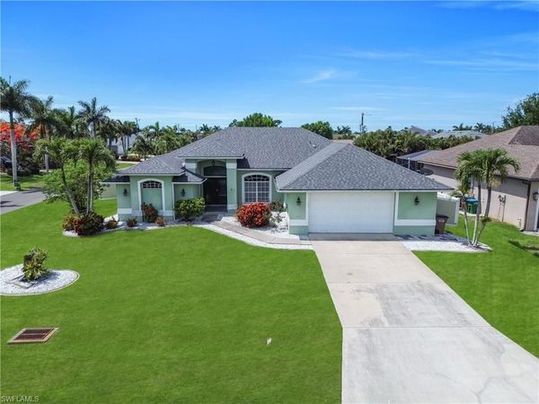 1722 SW 38th TER , CAPE CORAL, FL 33914