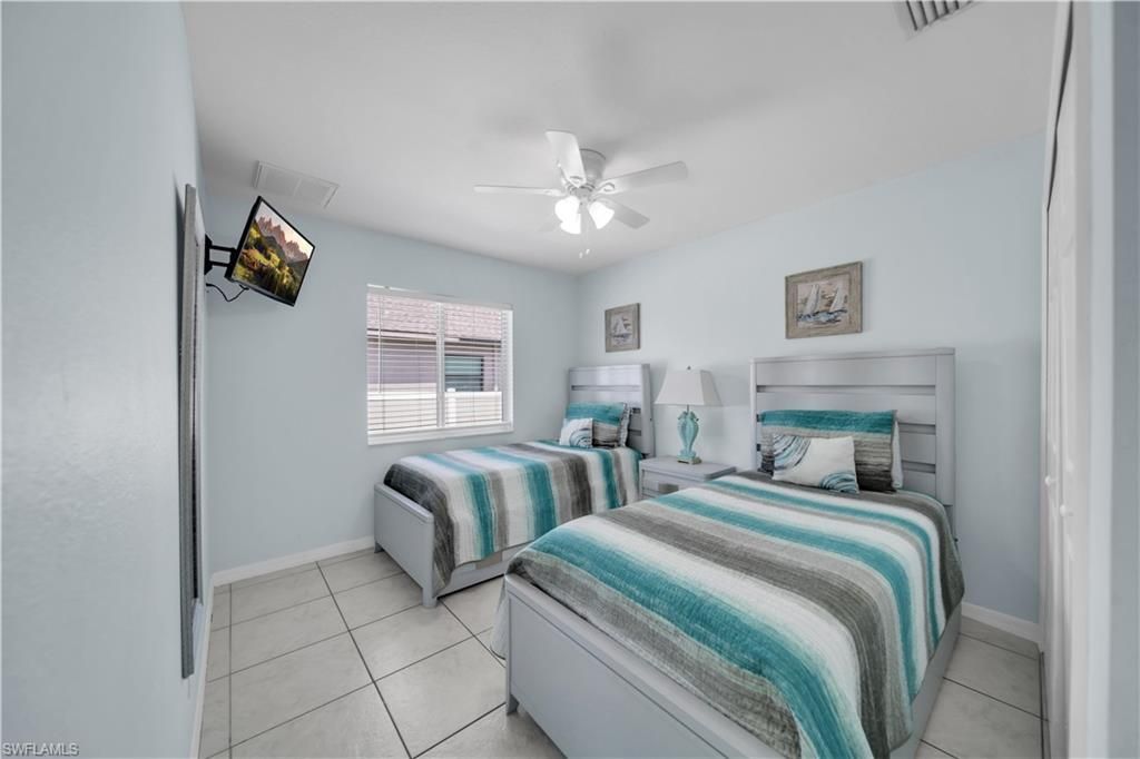 1722 SW 38th Ter , Cape Coral, FL 33914 Photo