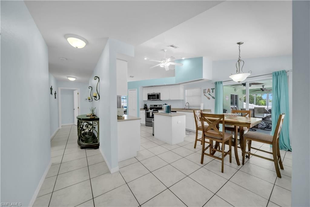 1722 SW 38th Ter , Cape Coral, FL 33914 Photo