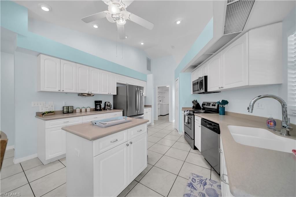 1722 SW 38th Ter , Cape Coral, FL 33914 Photo