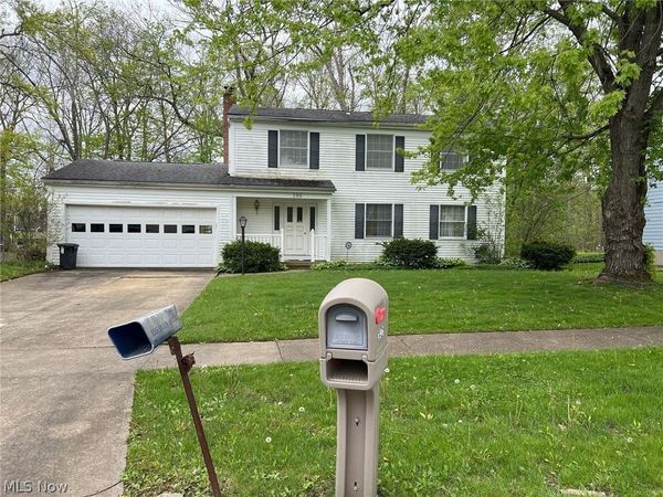 196 Chatham Drive , Aurora, OH 44202