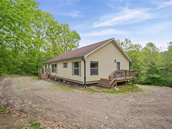 107 Erbes Ln, Mars, PA 16046
