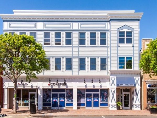 246 Main St, Unit 402, Chatham, NJ 07928