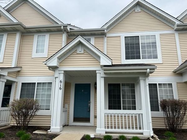 616 Lincoln Station Drive , Oswego, IL 60543