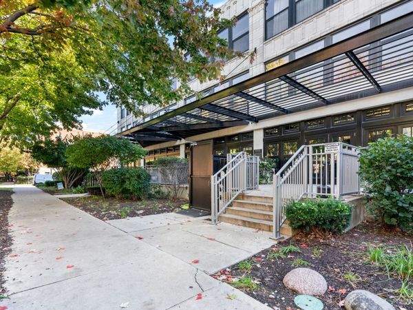 1001 W 15th Street , Unit 318, Chicago, IL 60608