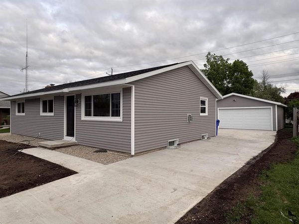 833 W BROWNING STREET, Appleton, WI 54191