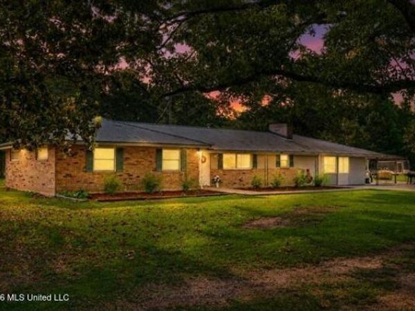 631 Red Hill Church Road, Lumberton, MS 39455