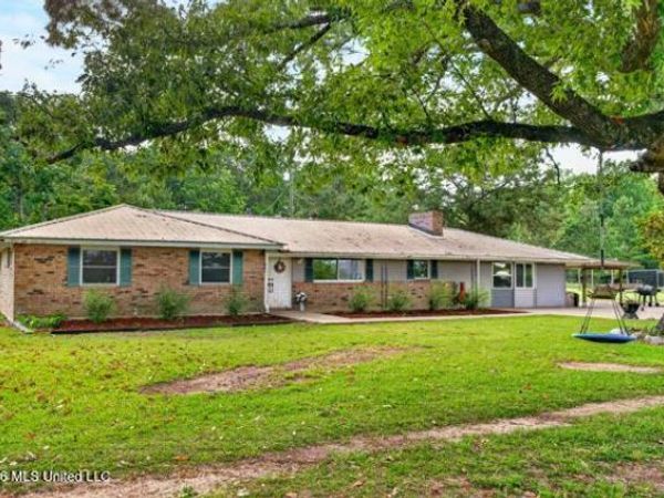 631 Red Hill Church Road, Lumberton, MS 39455
