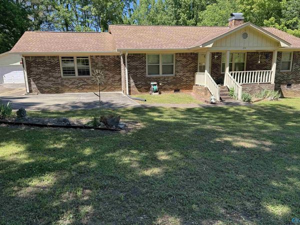 271 Dug Hill Road, Brownsboro, AL 35741